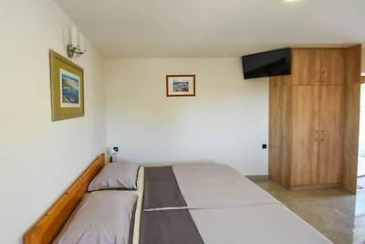 Apartments Jaklin - Studio Apartment with Bal...