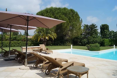 Accogliente villa a Mougins con piscina...