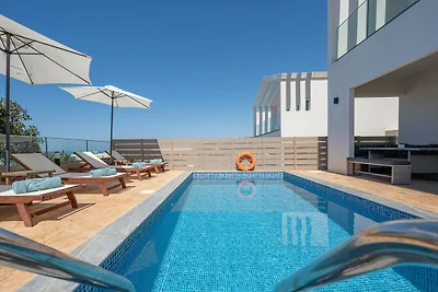 Charmante Villa in Gerani