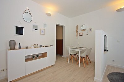 Apartments Tomy - One Bedroom Apartment with ...