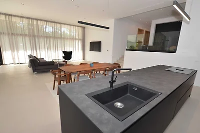 Luxurious Sorici Villa with Private Pool and ...