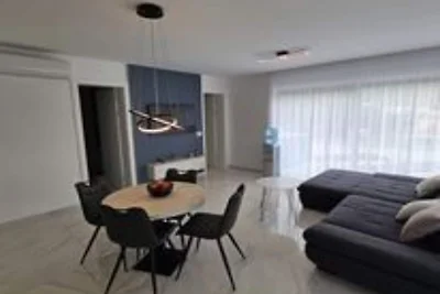 Lux Holiday Home Slatki - Two Bedroom Apartme...