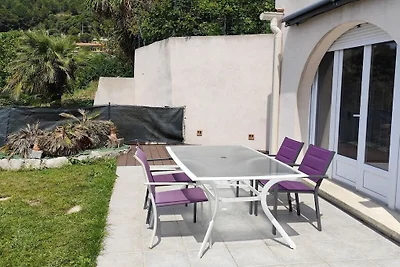 Vakantieappartement in Èze met zwembad