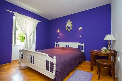 Guest House Gugily- Double Room with Shared...