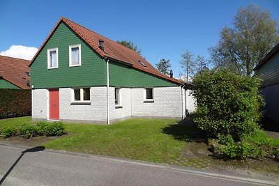 Ruim vakantiehuis met sauna nabij strand