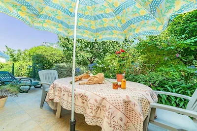 Ruim appartement met tuin, ideaal voor...