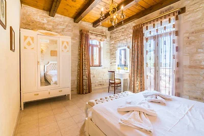 Villa a Rethymno con vista sulla campagna