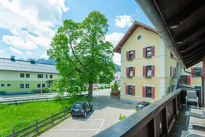 Ferienhaus mit Balkon