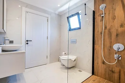 Villa in Kalkan mit Schwimmbecken