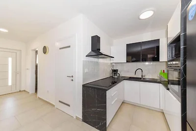 Villa Sunrise with Outdoor Pool - Four Bedroo...