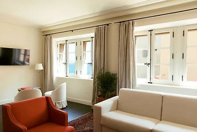 A/C Apt 2BR/4P – 2min zum La Ponche...