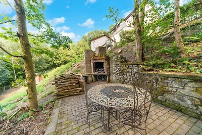 Apartment in Bouillon mit Garten