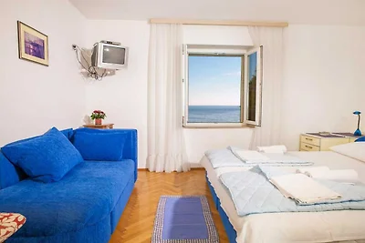 One Bedroom Apartment 3