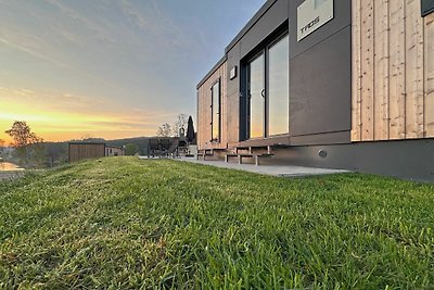 Minicasa con terrazza e vista lago