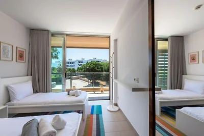 Wohnung in Guia mit Pool nahe Stränden