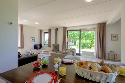 Spaziosa casa vicino ai laghi della Frisia