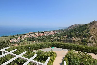 Gemütliches Ferienhaus in Parghelia mit...