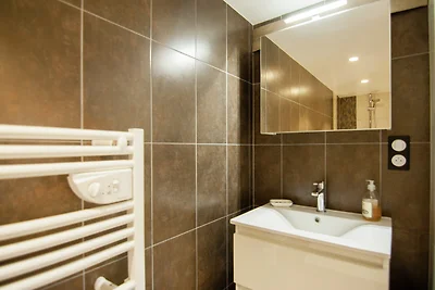 Chalet in malerischem mittelalterlichem Dorf