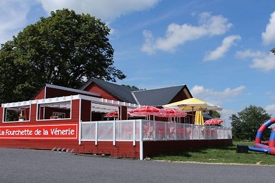 Ferienhaus mit Campingplatz-Pool