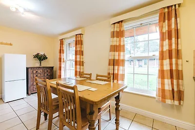 Countryside cottage in Dorrington, No Deposit