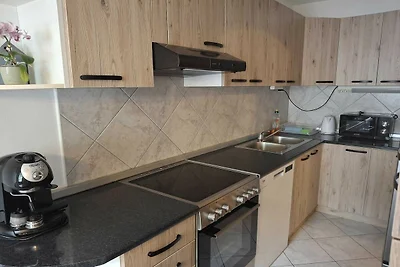 Luce Hilltop Cozy Apartment - Two Bedroom...