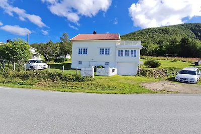 6 osob apartament w Finnsnes-By Traum