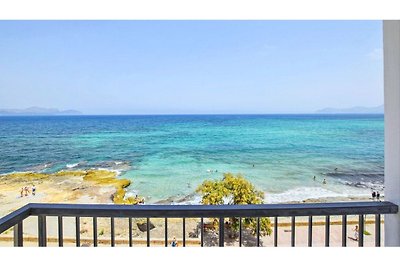 Moderne Wohnung mit Panoramablick aufs Meer