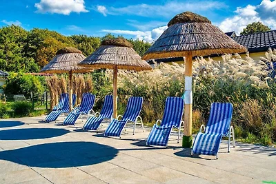 Einstöckiges Ferienhaus, Pool, Sauna,...