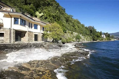 Villa in Pallanza (VB) mit Schwimmbecken