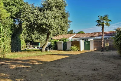 Vecchia casa vacanze con vasca idromassaggio