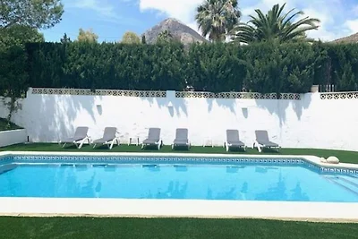 Villa spagnola vicino alla spiaggia con...