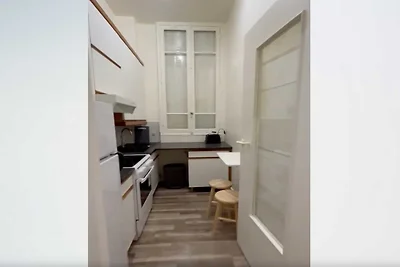 1BDR/2P Apt - in de buurt van Monceau en Arc ...
