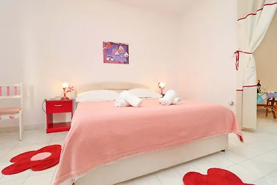 Apartment mit 1 Zimmer und Terrasse