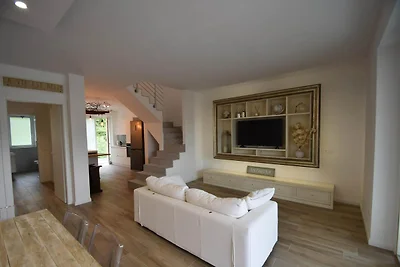 Wohnung in der Nähe des Sees in Meina