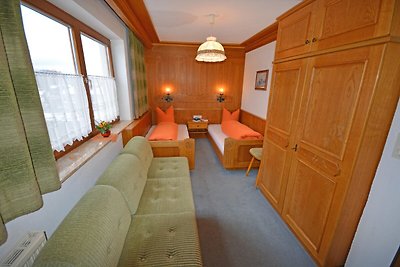 Vakantiewoning in Tiroler stijl in Arzl im...