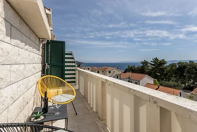 One Bedroom Apartment with Terrace and Sea Vi...