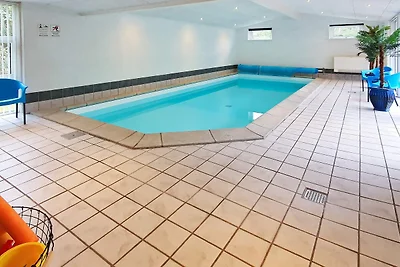 10 persone case ad Hadsund