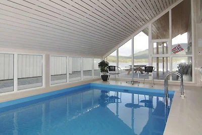 12 Personen Ferienhaus in Jelsa