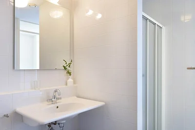 Appartement in Nederland met Marina Uitzicht