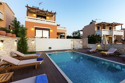 Villa in Arkadi mit Panoramapool