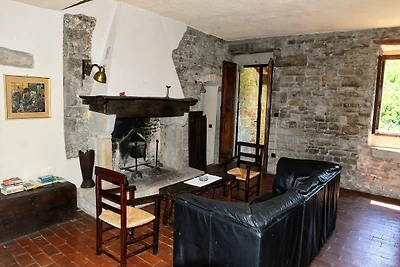 Ampio appartamento in casa colonica