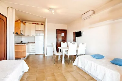 Appartement in Marinella vlakbij het strand