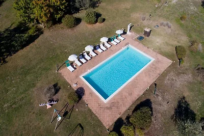 Monolocale in casale con piscina