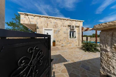 Ländliche Villa in der Nähe von Benkovac