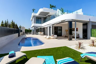 Villa a Los Alcázares con Piscina