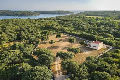 Ferienhaus in Pjescana Uvala in Strandnähe