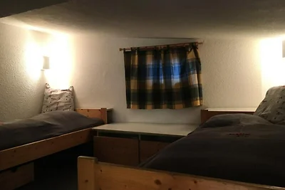 Ruhige Mezzanine-Maisonette für 6 Personen