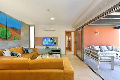 Villa residenziale nei resort di golf di...