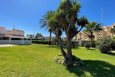 Ferienhaus in Roquetas de Mar mit Terrasse