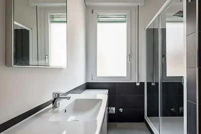 Wohnung in Bologna mit Balkon und Parken